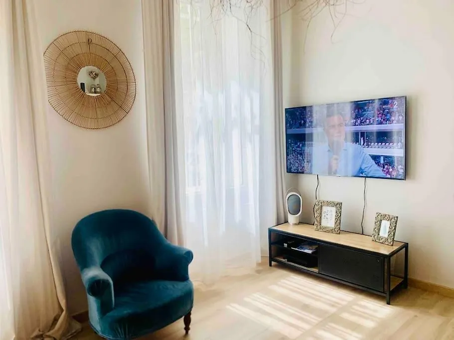 Jolijoliette, Terrasse, Central, Climatise, Wifi , Garage Marseille France